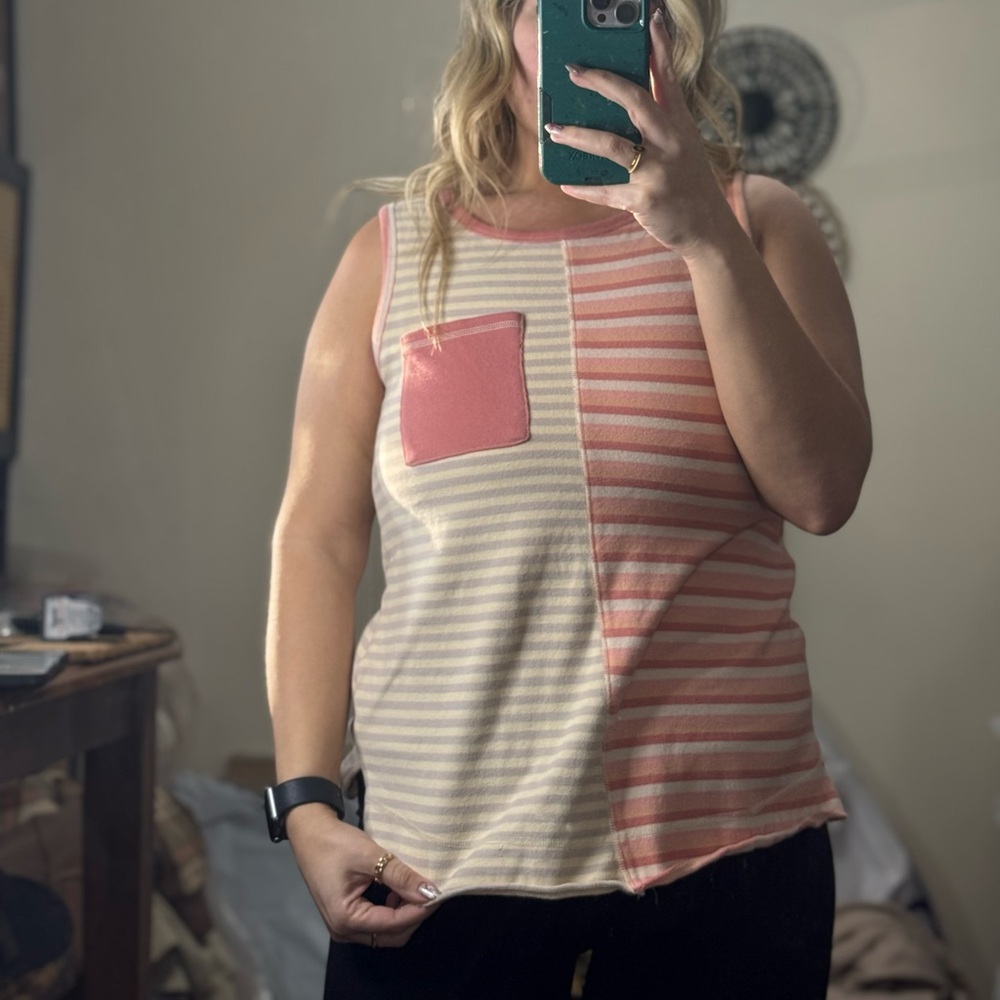 easel Striped Sleeveless Tank with Coral Patch Pocket
